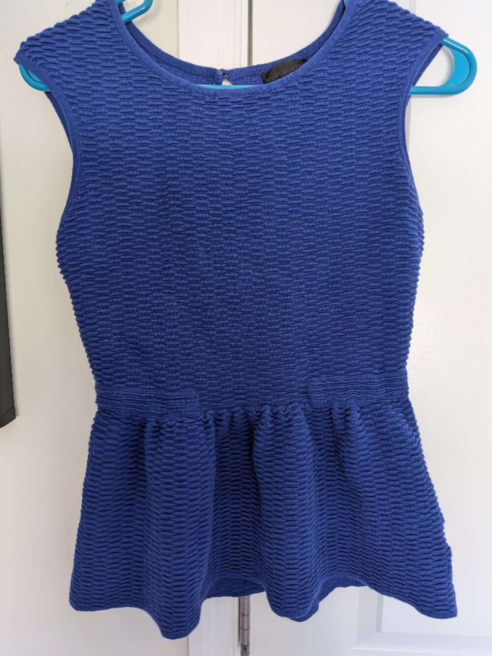 2/$15 Worthington sleeveless blouse